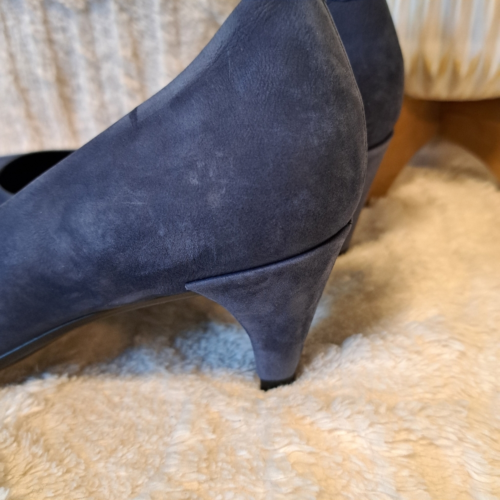 ECCO Blue Suede Kitten Heels Pointed Toe Pumps Leather Women's Size Sz 7 US - Picture 9 of 10